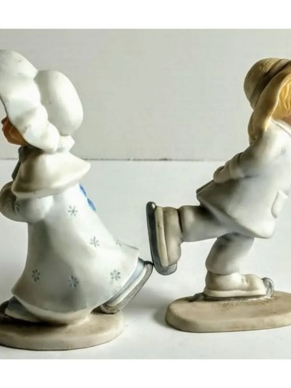 Vintage 1983 Hoga Blue Button Twins Ice Skating Figurine Ceramic Roger Brown